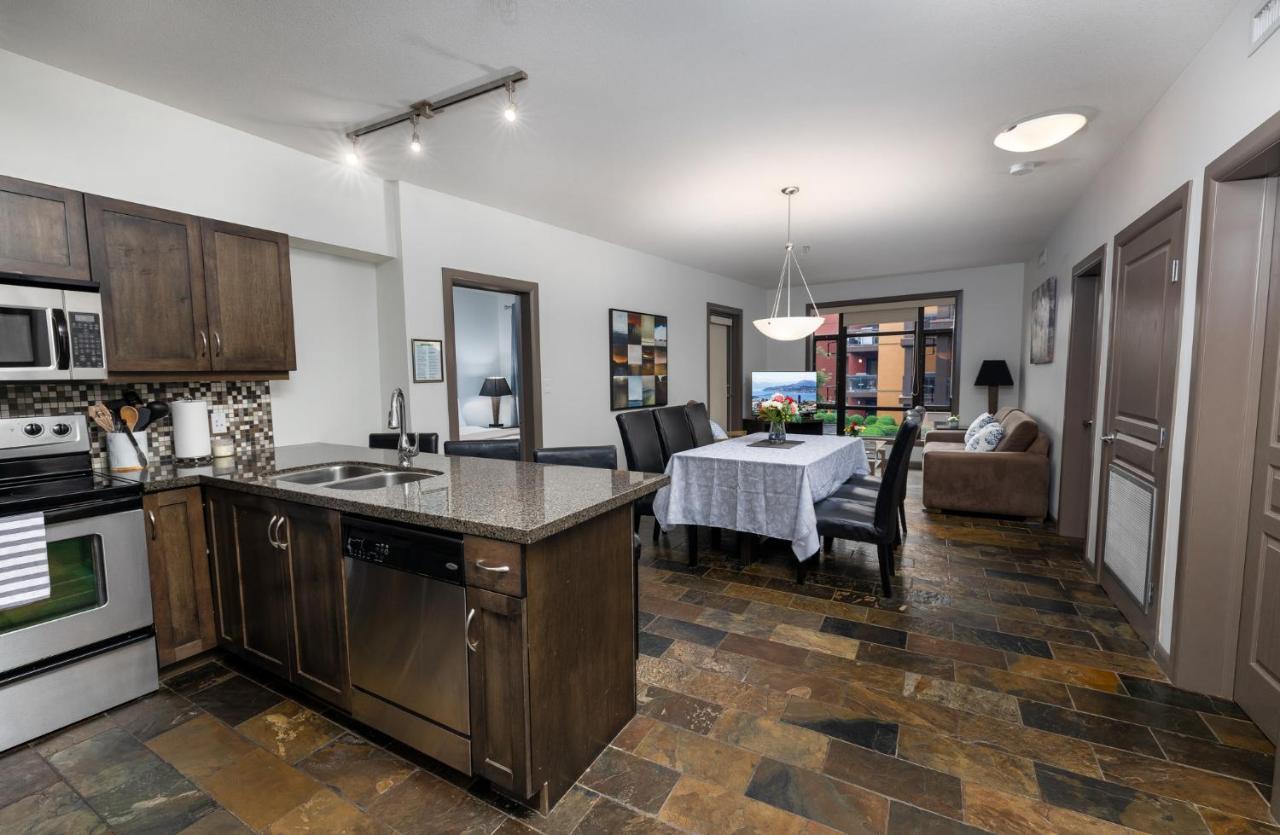 Upgraded Lakeside Resort Dream Vacation Home Kelowna Exterior photo