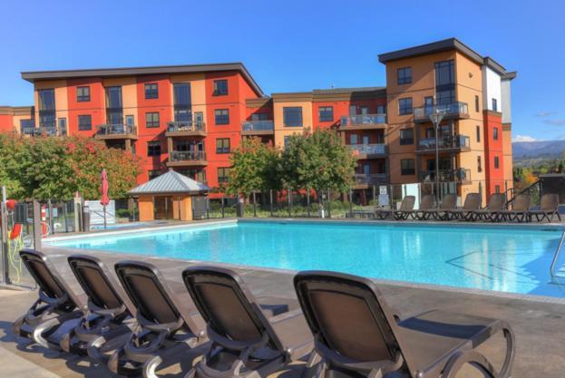 Upgraded Lakeside Resort Dream Vacation Home Kelowna Exterior photo