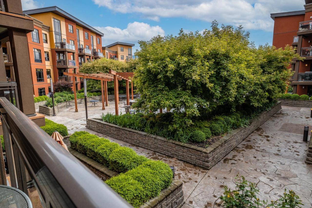 Upgraded Lakeside Resort Dream Vacation Home Kelowna Exterior photo